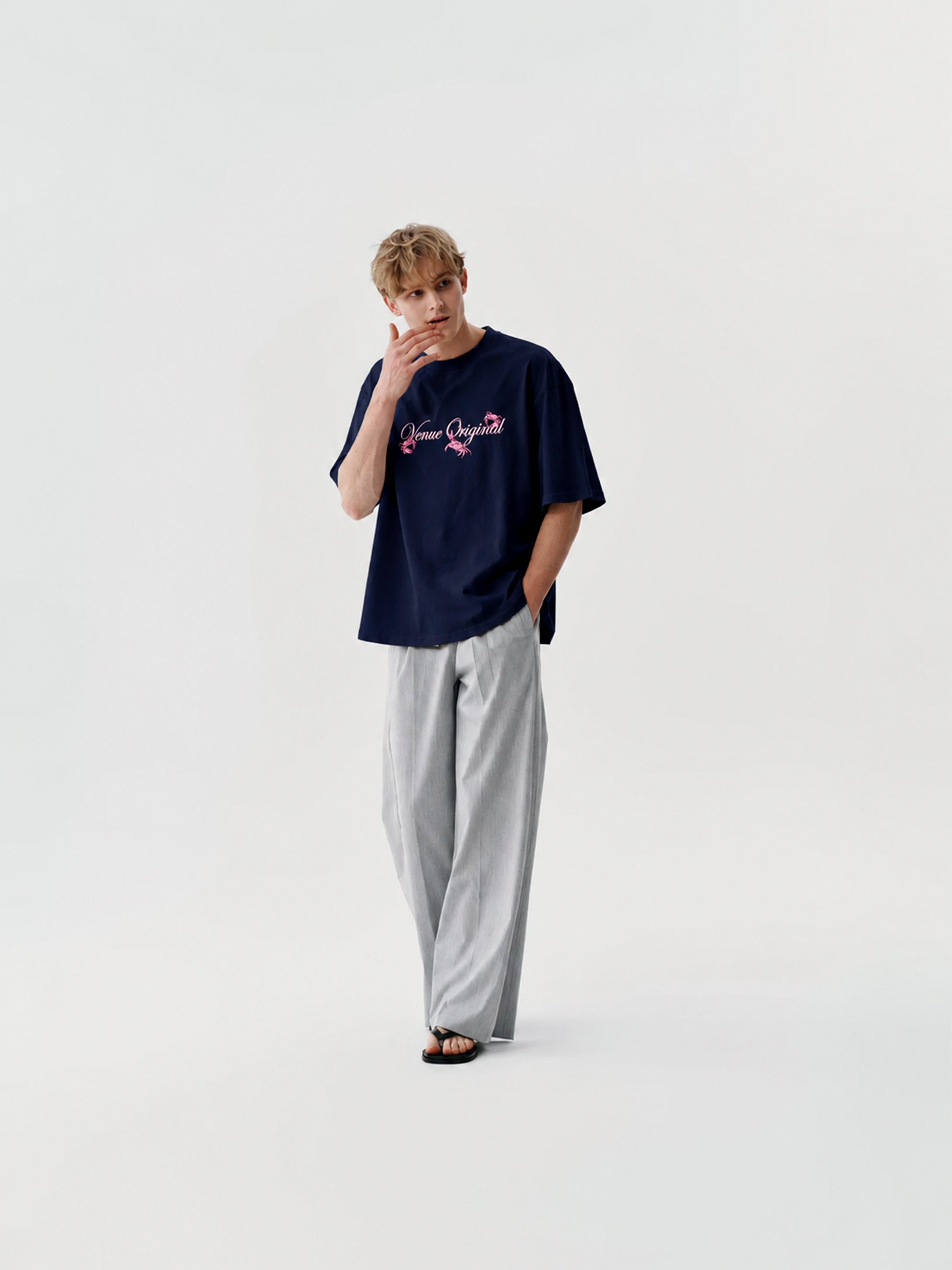 Navy blue crab Oversized T-Shirt
